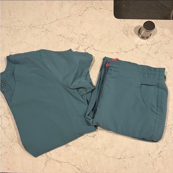 Figs Hydrogreen Scrub Set - Picture 1 of 2